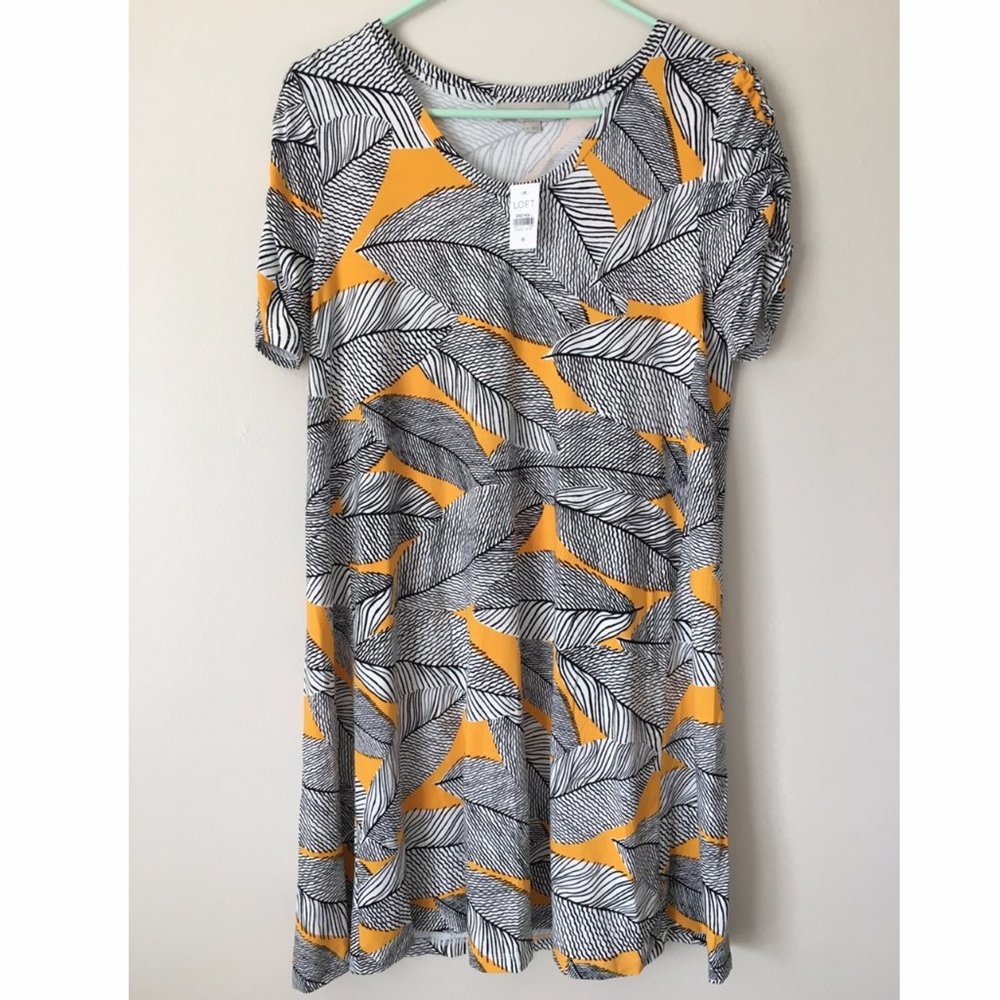 NWT–Loft Swing Dress Black and White Leaf Print